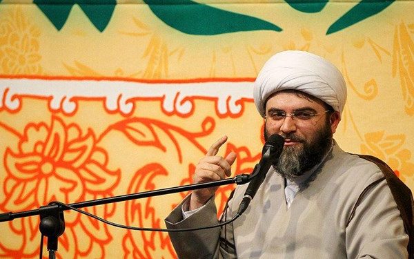 رسالت اصلی گفتمان‌سازی در جامعه دینی بر عهده طلبه‌هاست